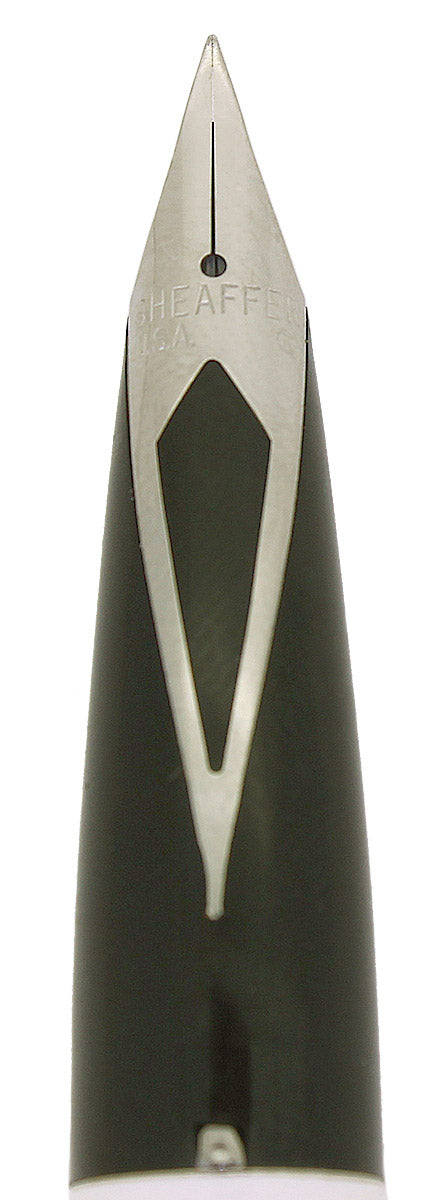 C1996 SHEAFFER TRIUMPH IMPERIAL WHITE FINE NIB FOUNTAIN PEN IN ORIGINAL BOX NEVER INKED OFFERED BY ANTIQUE DIGGER