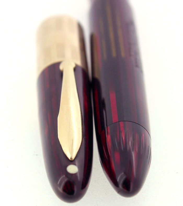 C1942 SHEAFFER CARMINE TRIUMPH LIFETIME FOUNTAIN PEN PLUNGER FILL RESTORED OFFERED BY ANTIQUE DIGGER