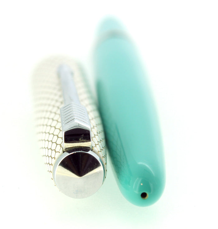 C1956 PARKER 41 FISHSCALE CAP TURQUOISE FOUNTAIN PEN IN ORIGINAL BOX NEW OLD STOCK NEVER INKED OFFERED BY ANTIQUE DIGGER