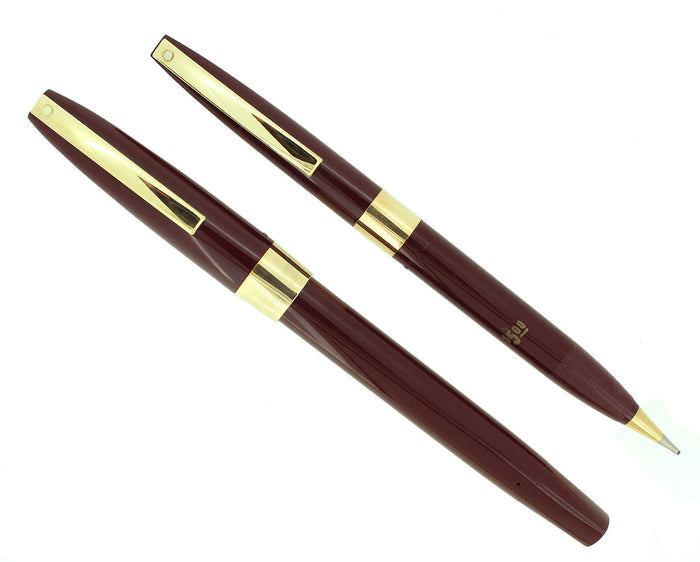 C1961 SHEAFFER BURGUNDY IMPERIAL IV FOUNTAIN PEN PENCIL SET TOUCHDOWN FILL MINT OFFERED BY ANTIQUE DIGGER