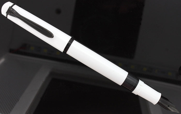 C1987 PELIKAN M100 STORMTROOPER FOUNTAIN PEN W GERMANY M NIB NEW OLD STOCK MINT OFFERED BY ANTIQUE DIGGER