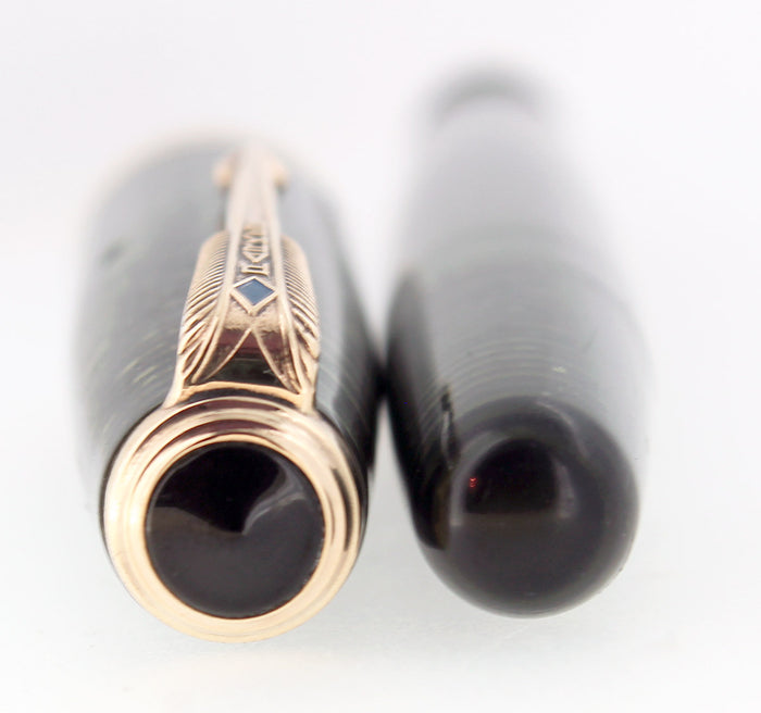 CIRCA 1942 PARKER EMERALD PEARL VACUMATIC MAJOR FOUNTAIN PEN RESTORED