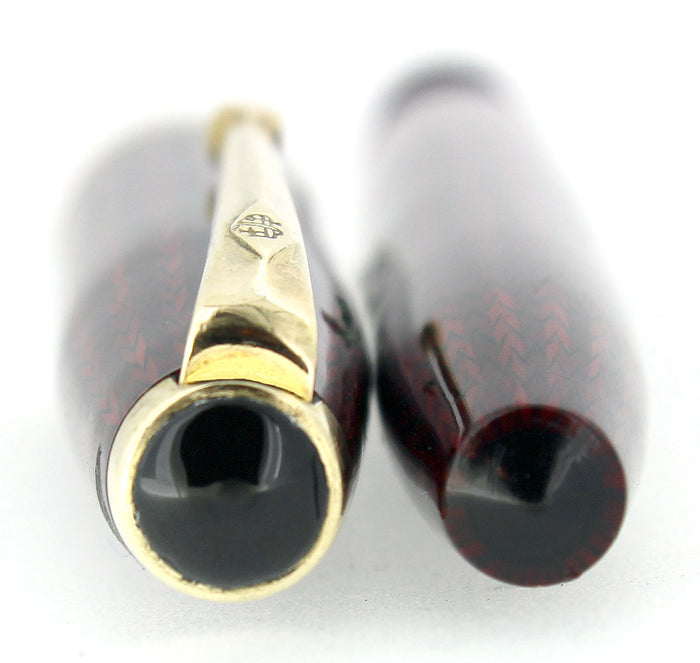 CIRCA 1956 CONWAY STEWART RED HERRINGBONE CELLULOID M - BBB FLEX NIB FOUNTAIN PEN RESTORED OFFERED BY ANTIQUE DIGGER