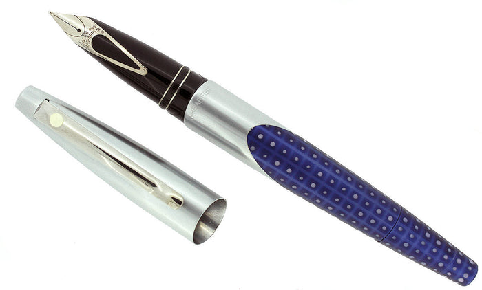 SHEAFFER INTRIGUE BLUE WHALE SHARK FOUNTAIN PEN NEAR MINT MEDIUM NIB OFFERED BY ANTIQUE DIGGER