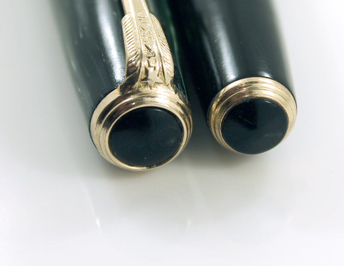 RESTORED 1939 PARKER EMERALD PEARL VACUMATIC SHADOW WAVE DEBUTANTE FOUNTAIN PEN W/ STAR CLIP