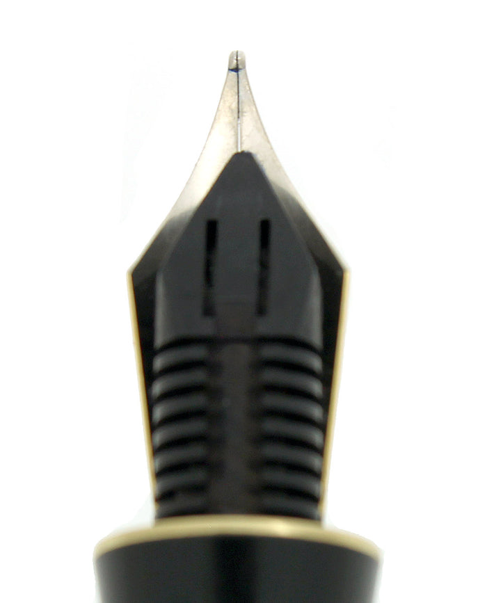 SHEAFFER JADE BALANCE II FOUNTAIN PEN NEW OLD STOCK MINT IN BOX 18K MEDIUM NIB OFFERED BY ANTIQUE DIGGER